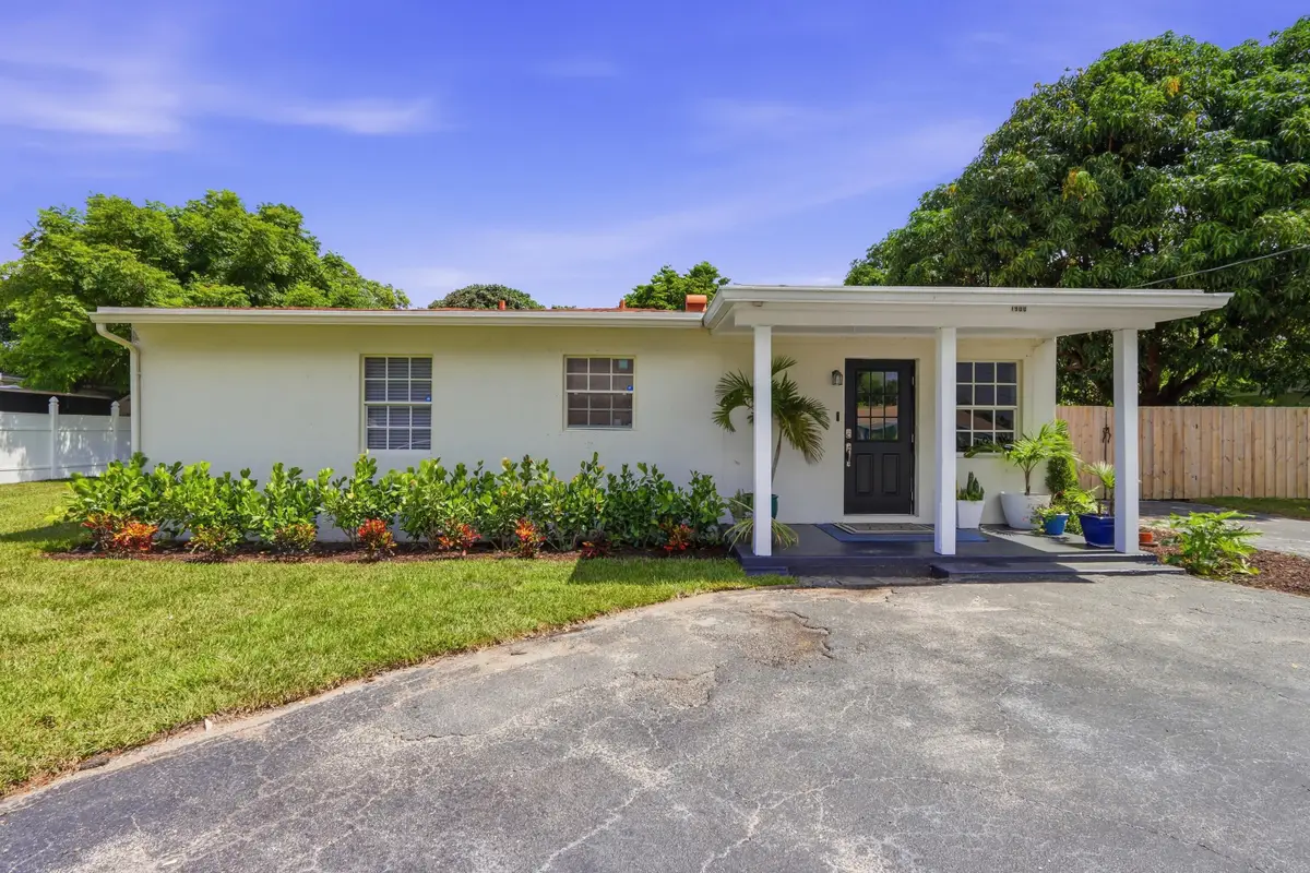 1900 Carissa Road, Lake Clarke Shores, FL 33406 - #1