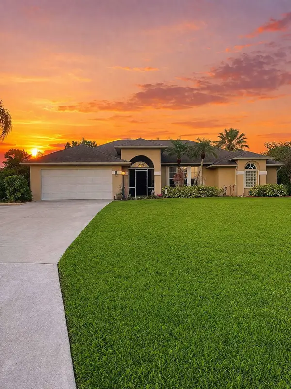 2815 SE Tate Avenue, Port St Lucie, FL 34984
