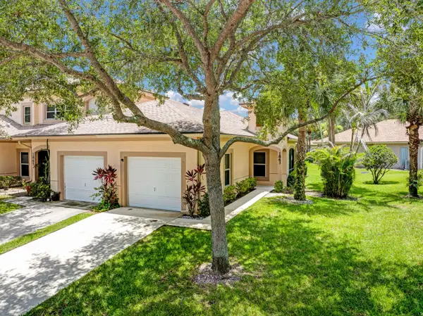 1863 Sandhill Crane Drive #B2, Fort Pierce, FL 34982