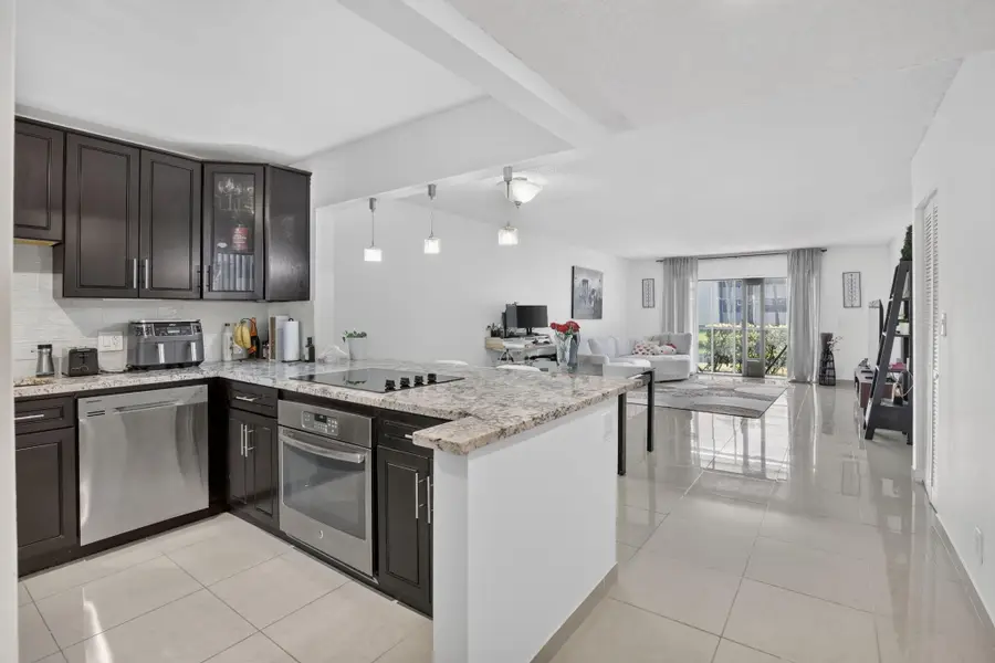 410 Lakeview Drive #103, Weston, FL 33326 - #3