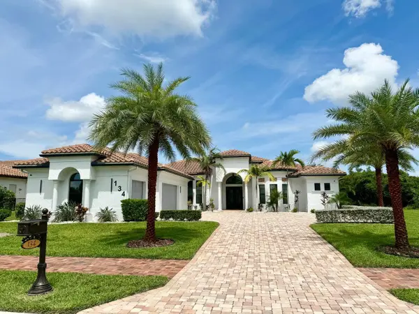 134 SE Fiore Bello, Port St Lucie, FL 34952