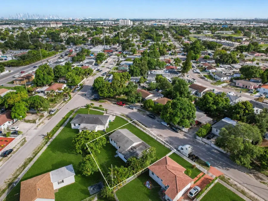 9001 NW 32nd Ct Road, Miami, FL 33147 - #3