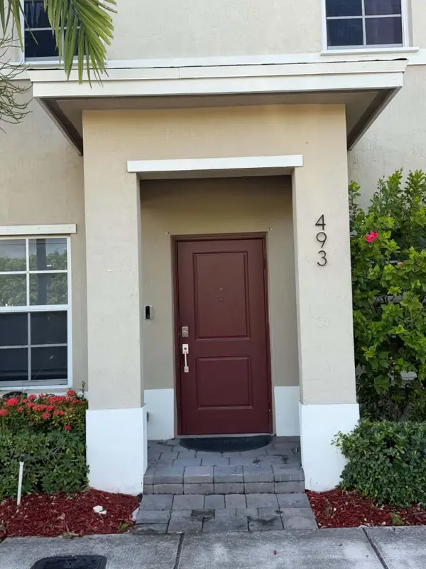 493 NE 5th Place, Florida City, FL 33034