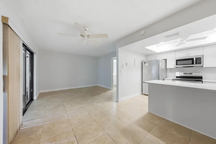 52 Canterbury Lane, Tamarac, FL 33319 - #2