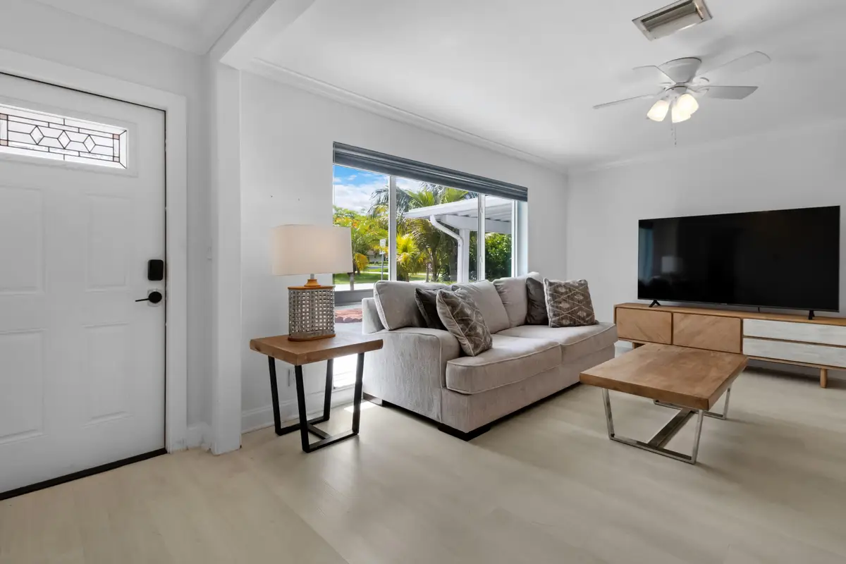 5541 NE 19th Avenue, Fort Lauderdale, FL 33308 - #1