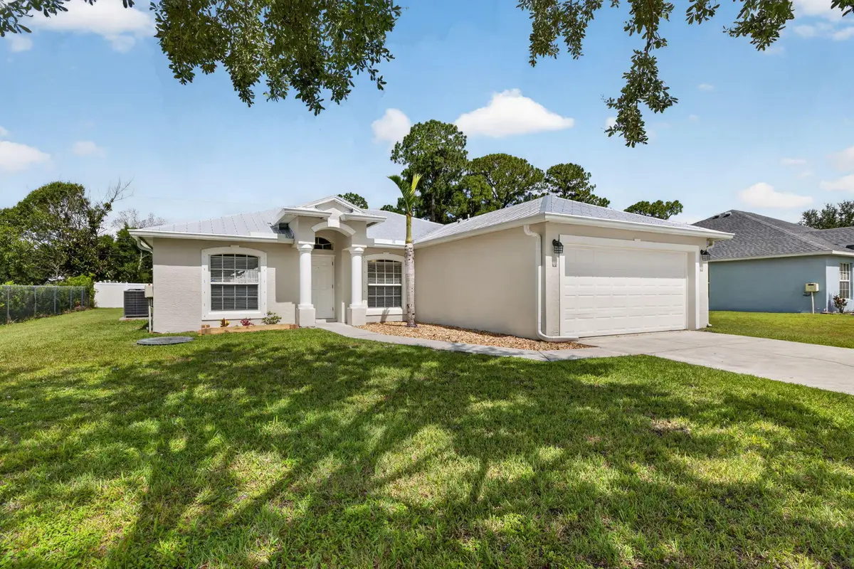 1666 SW Davis Street, Port Saint Lucie, FL 34953 - #1