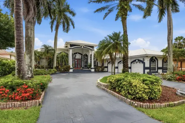 1716 NW 124th Way, Coral Springs, FL 33071