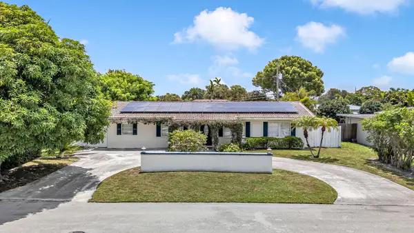 3830 NE 22nd Terrace, Lighthouse Point, FL 33064