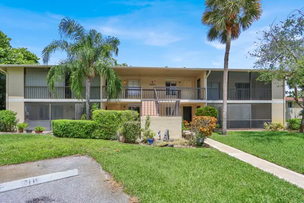 6563 Chasewood Drive #F, Jupiter, FL 33458