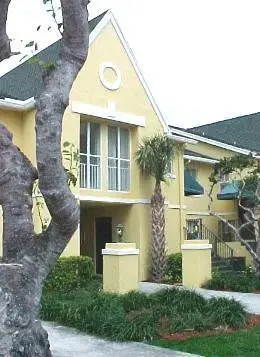 2823 N Course Drive #201, Pompano Beach, FL 33069