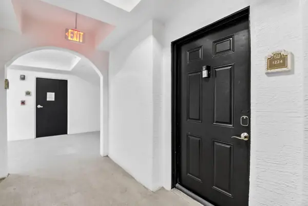 1690 Renaissance Commons Boulevard #1224, Boynton Beach, FL 33426