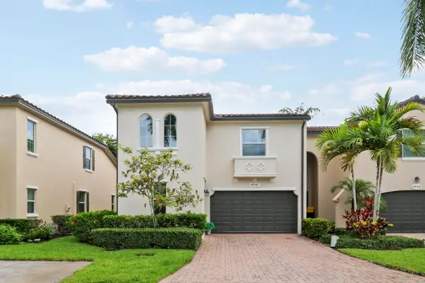 4541 Mediterranean Circle, Palm Beach Gardens, FL 33418