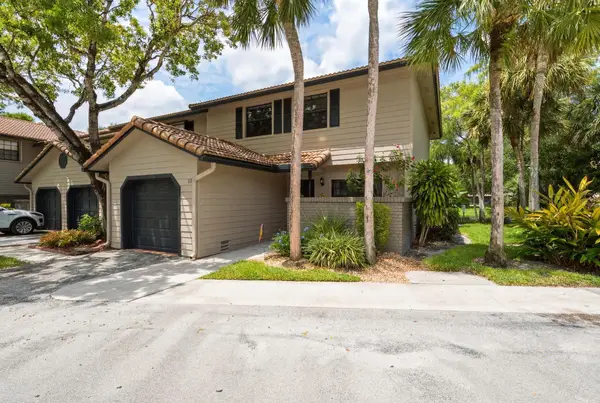 9014 Vineyard Lake Drive, Plantation, FL 33324