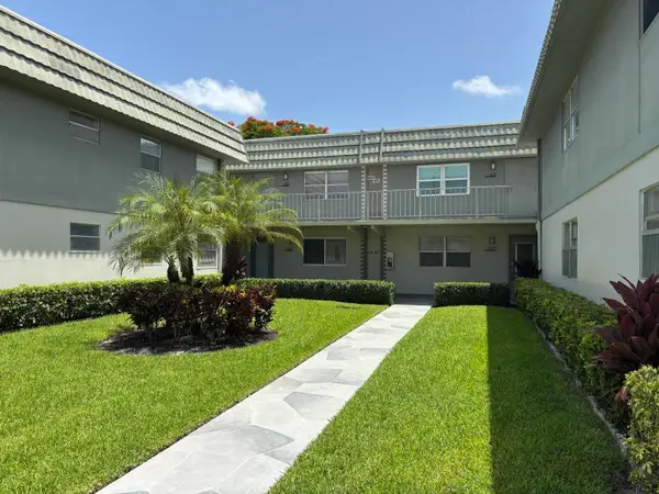 652 Flanders N, Delray Beach, FL 33484