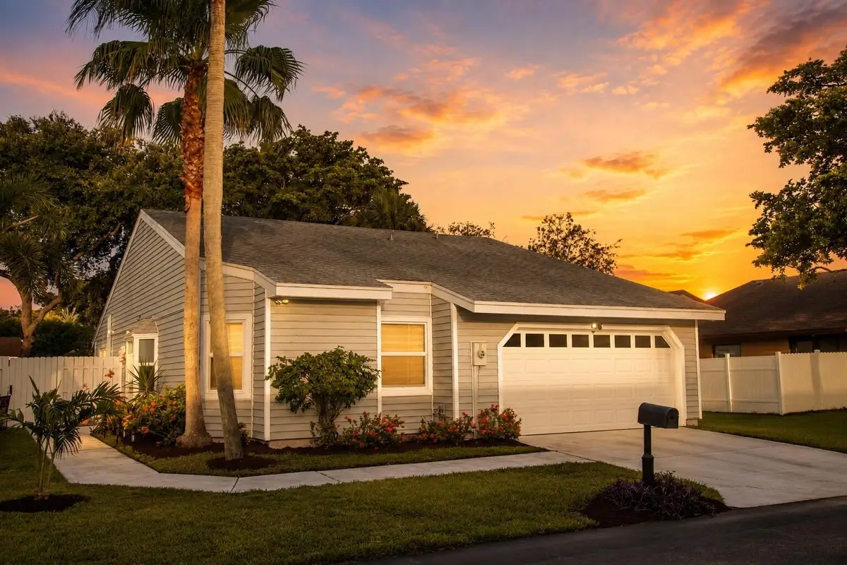 8 Hawthorne Lane, Boynton Beach, FL 33426 - #1