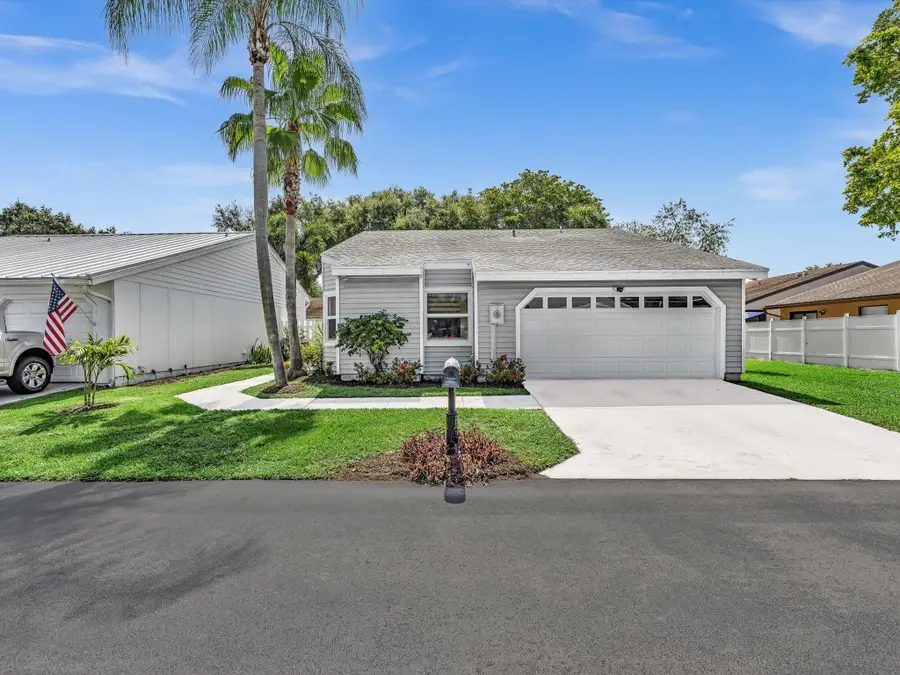 8 Hawthorne Lane, Boynton Beach, FL 33426 - #2