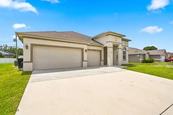 1957 SW Logan Street, Port St Lucie, FL 34953