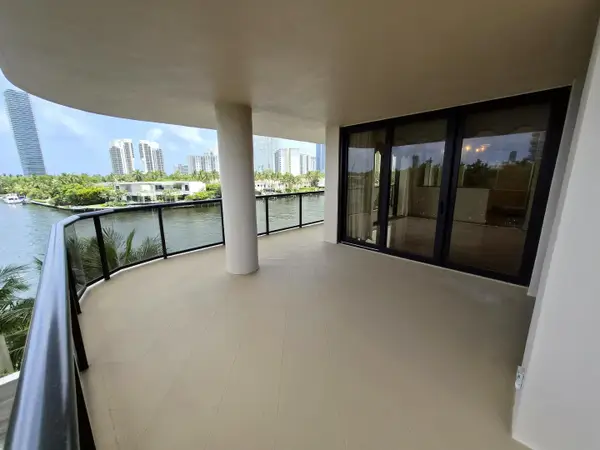 19667 Turnberry Way #4J, Aventura, FL 33180
