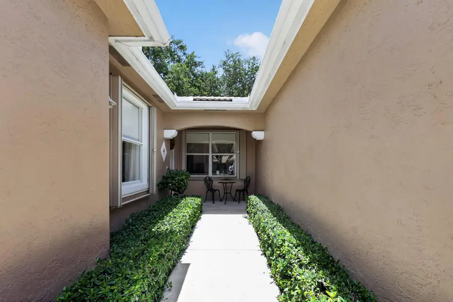 2159 Man Of War, West Palm Beach, FL 33411 - #2