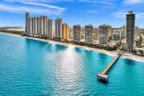 16425 Collins Avenue #818, Sunny Isles Beach, FL 33160