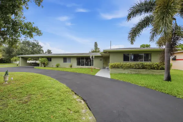 1000 Wyoming Avenue, Fort Lauderdale, FL 33312
