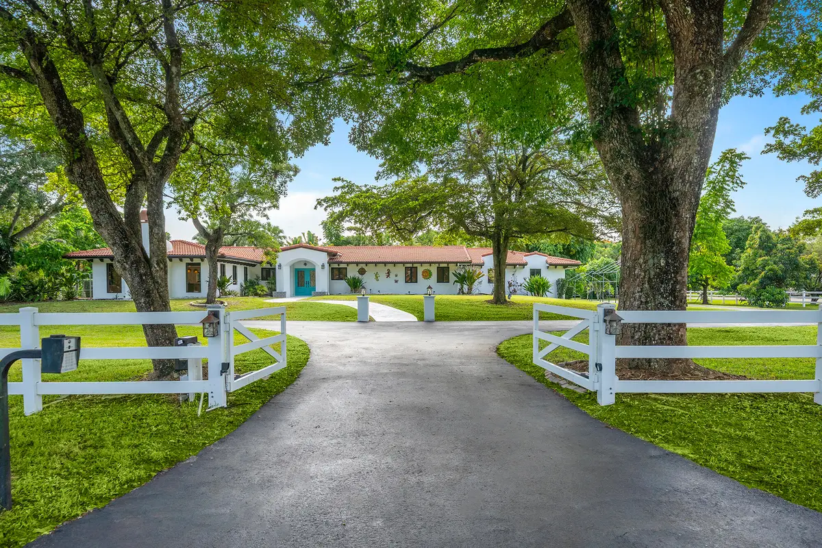 4950 Thoroughbred Lane, Southwest Ranches, FL 33330 - #1