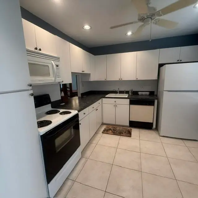 166 Lake Meryl Drive, West Palm Beach, FL 33411 - #3