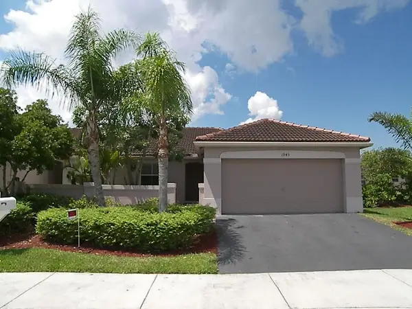 1943 Cygnus Court, Weston, FL 33327