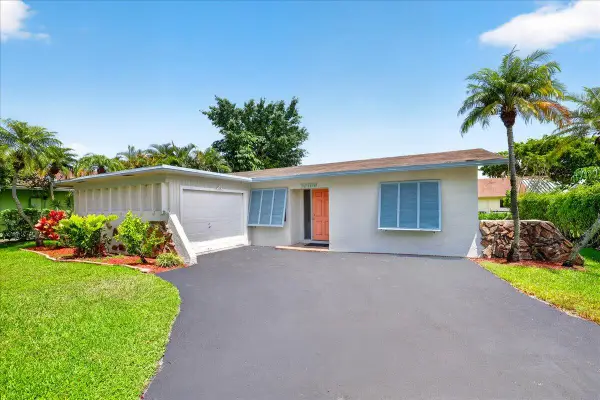 10100 NW 71st Place, Tamarac, FL 33321