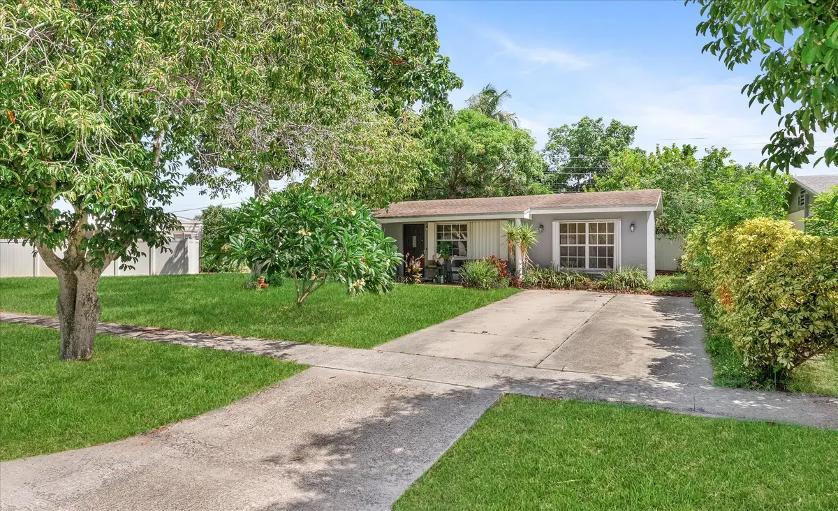2106 Ware Drive, West Palm Beach, FL 33409 - #1