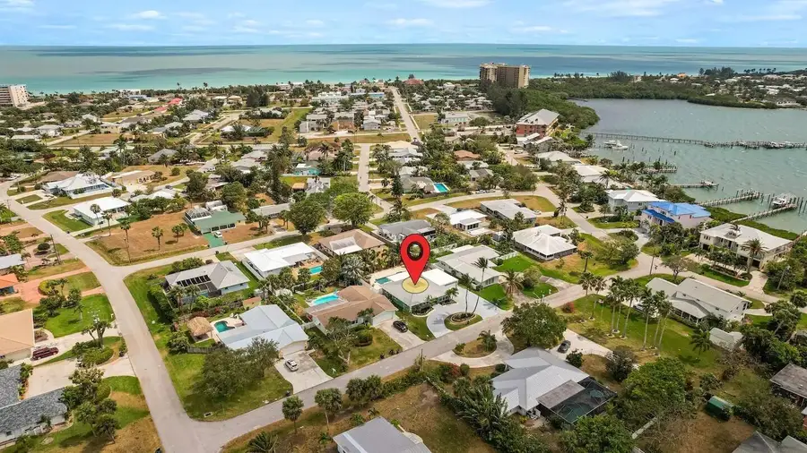 608 Malabar Avenue, Fort Pierce, FL 34949 - #2