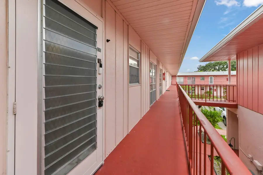 22 Golfs Edge D, West Palm Beach, FL 33417 - #2