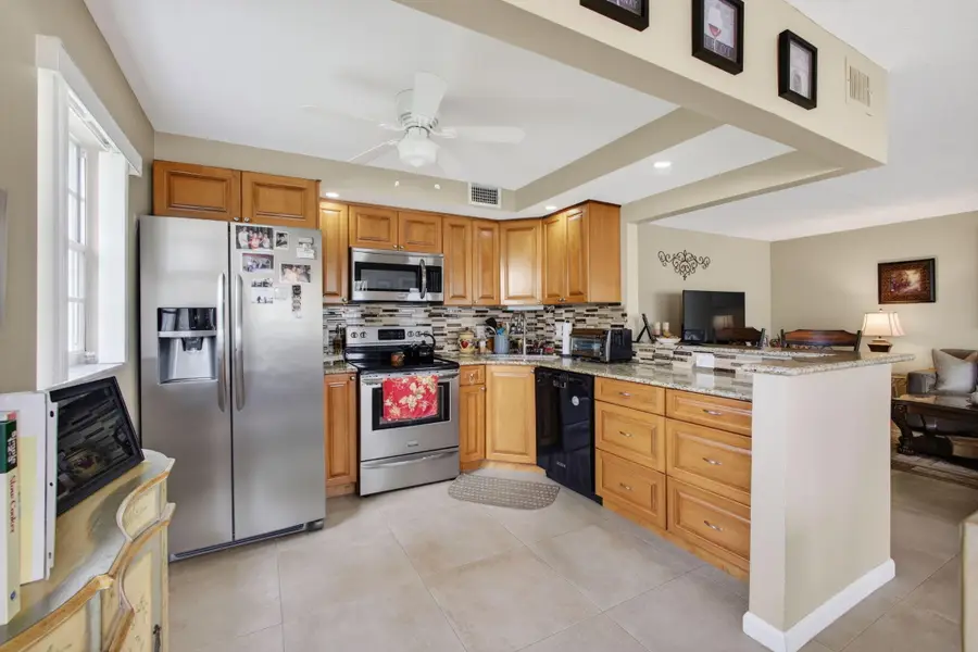 101 Wellington C, West Palm Beach, FL 33417 - #2