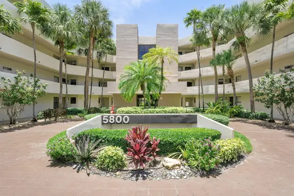 5800 Camino Del Sol #102, Boca Raton, FL 33433