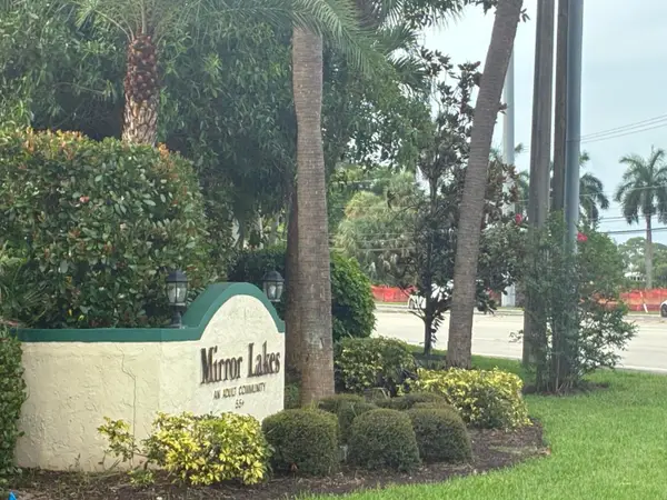 5021 Mirror Lakes Boulevard, Boynton Beach, FL 33472