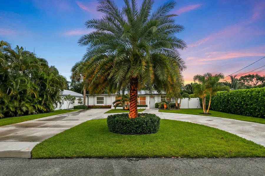 2427 Country Oaks Lane, Palm Beach Gardens, FL 33410 - #2