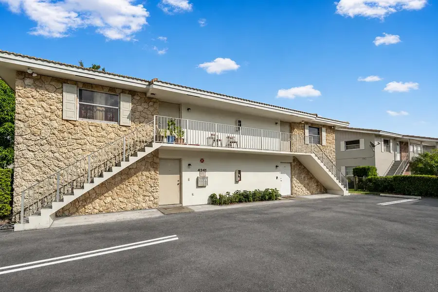 4341 Riverside Drive #A-D, Coral Springs, FL 33065 - #2