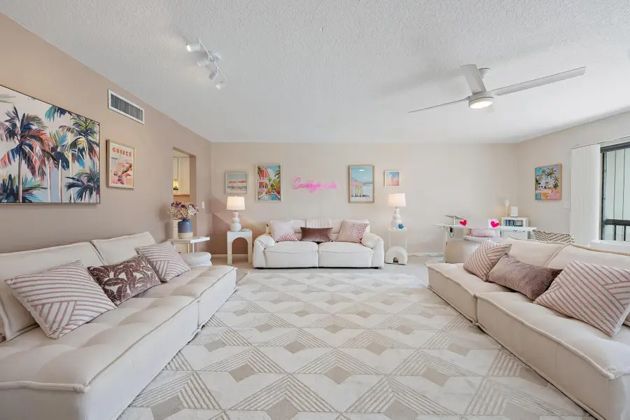 18480 SE Wood Haven #J, Jupiter, FL 33469 - #3