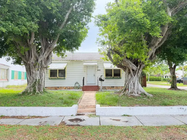 6901 Garden Avenue, West Palm Beach, FL 33405