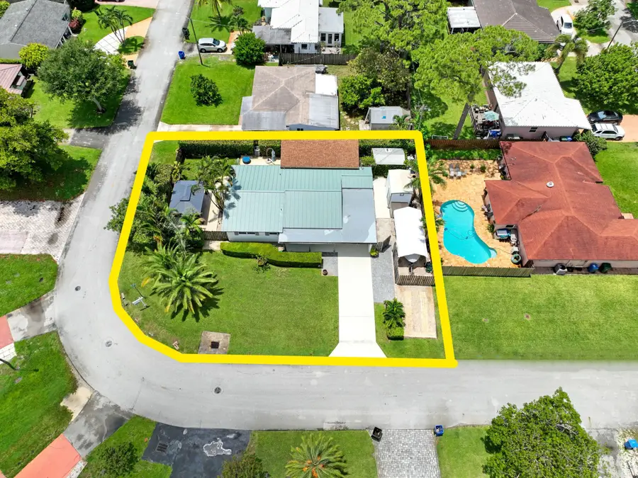 330 NE 48th Street, Oakland Park, FL 33334 - #3