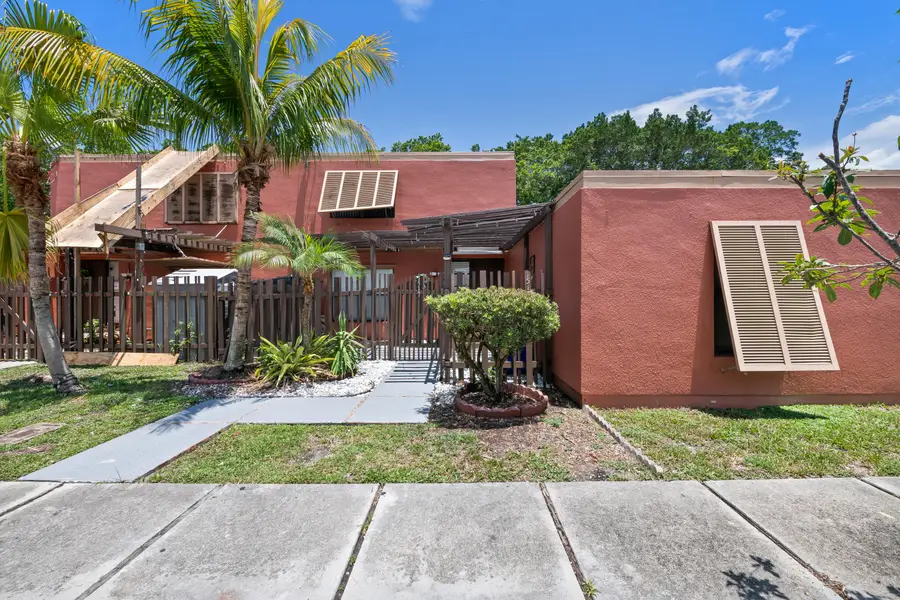 1517 Fairway Road, Pembroke Pines, FL 33026 - #2