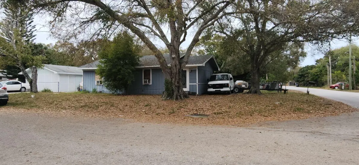 611 S 21st Street, Fort Pierce, FL 34950 - #1