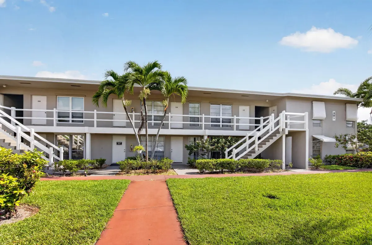 309 Circle Drive S, Boynton Beach, FL 33435 - #1