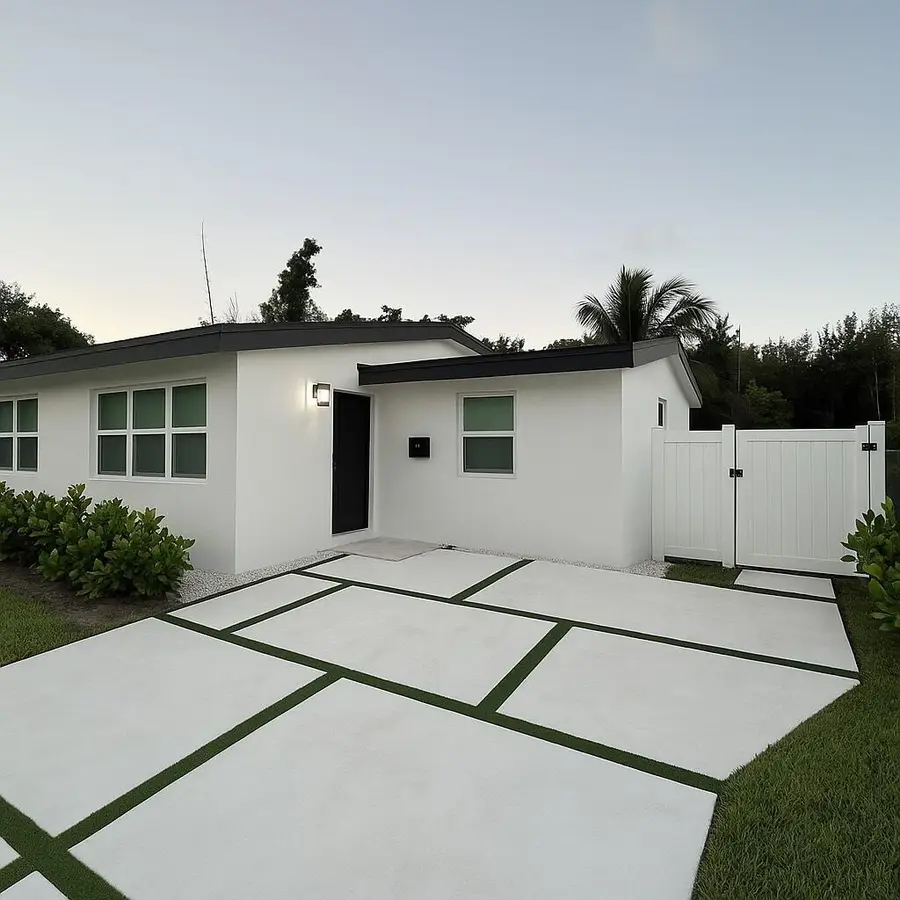 118 SW 7th Street, Delray Beach, FL 33444 - #2