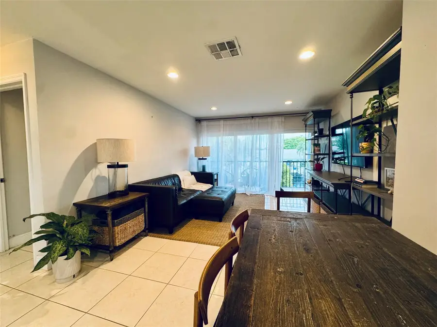 2801 NE 33rd Court #206, Fort Lauderdale, FL 33306 - #3