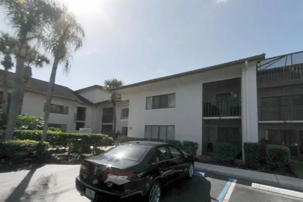3400 Twin Lakes Terrace #102, Fort Pierce, FL 34951