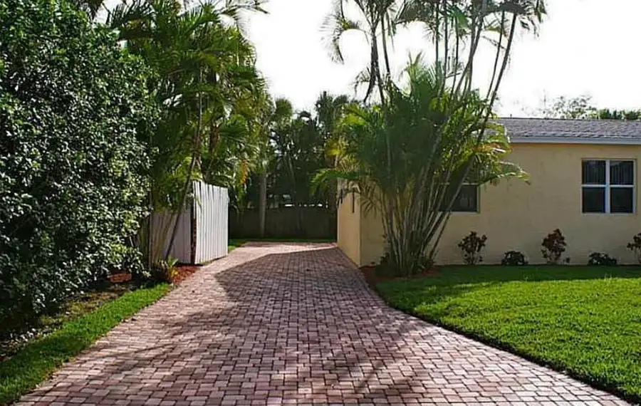 324 Bunker Ranch Road, West Palm Beach, FL 33405 - #2