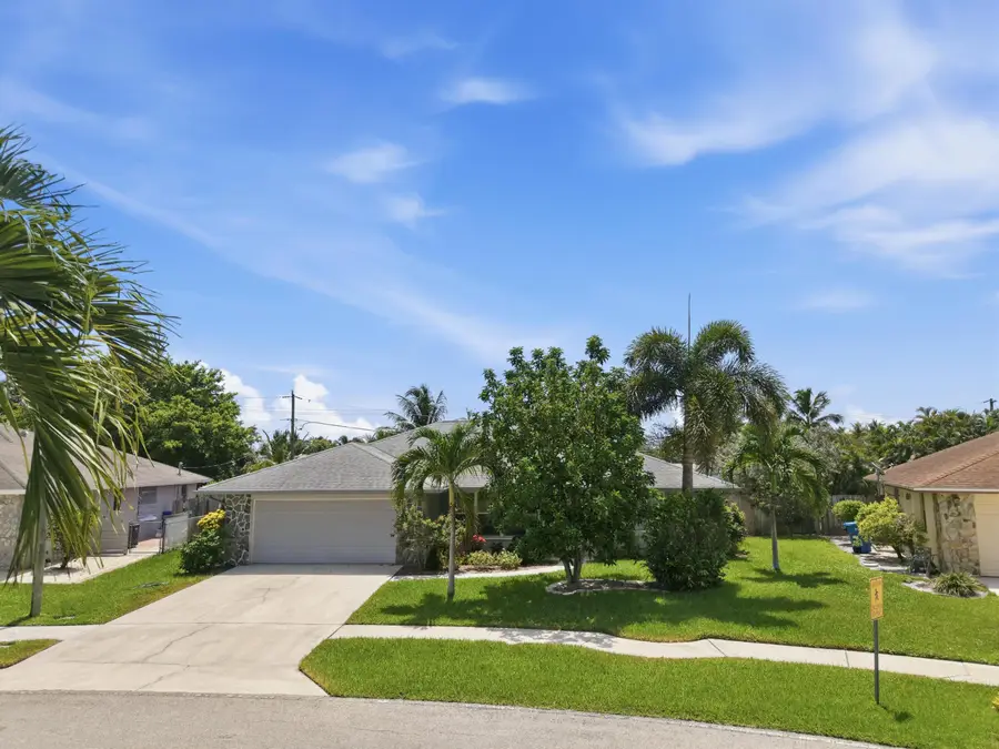 1081 Palama Way, Lantana, FL 33462 - #2