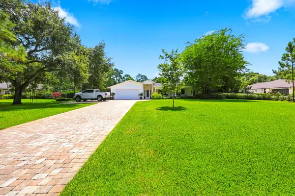 10142 Trailwood Circle, Jupiter, FL 33478