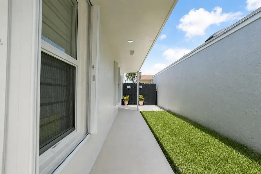 249 SW 159th Avenue, Sunrise, FL 33326 - #3